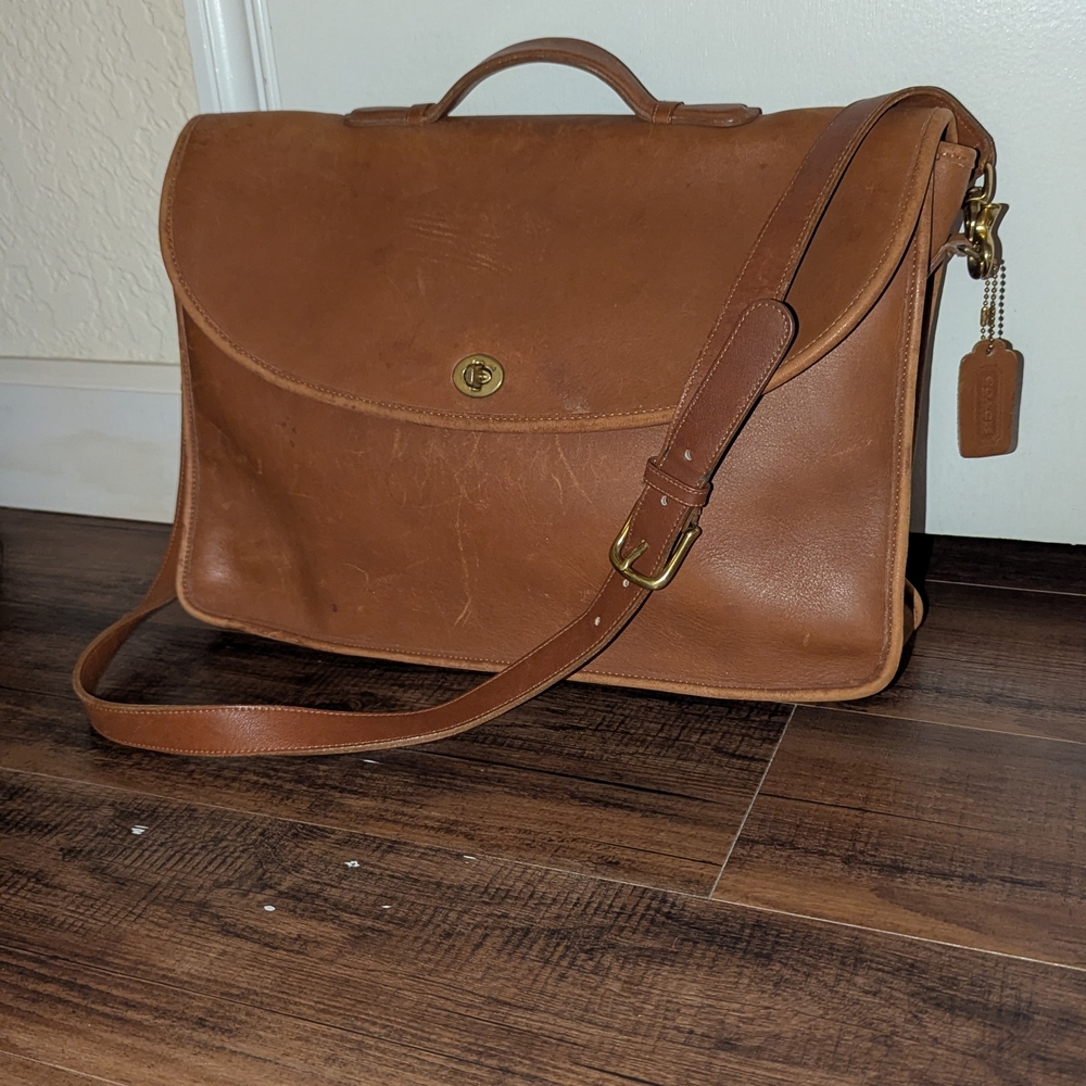 Vintage 1980's Tan/Camel Color Coach Bag